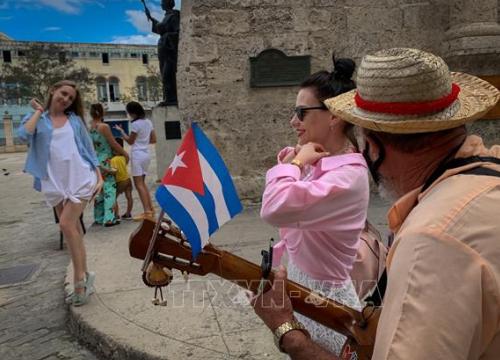 Lượng khách du lịch tới Cuba tăng vọt trong 7 tháng đầu năm