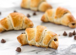 Bánh sừng bò nhân chocolate ngọt ngào cho bữa sáng
