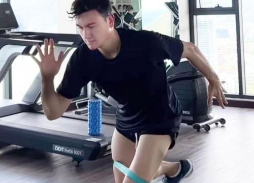Đặng Văn Lâm tập luyện 'hết công suất' dù đang nhiễm Covid-19