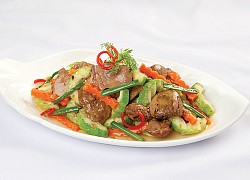 Gan gà xào chua ngọt cực dễ làm cho bữa cơm thêm hấp dẫn