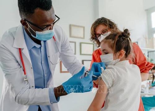 Mỹ chuẩn bị triển khai đợt tiêm chủng vaccine ngừa COVID-19 mũi 4