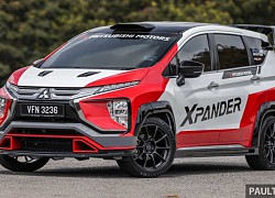 Mitsubishi Xpander có bản độ theo phong cách xe đua