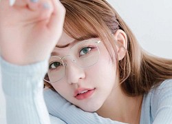 Người mẫu Đài Loan bị chỉ trích vì mặc phản cảm đi ký tặng sách