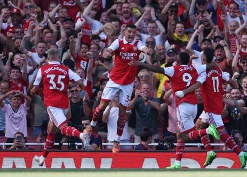 Arsenal quyết độc chiếm ngôi đầu