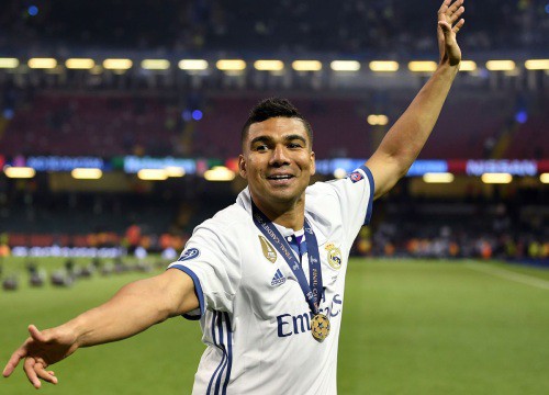 Casemiro & hành trình thoát nghèo khi bị cha bỏ rơi lúc 5 tuổi