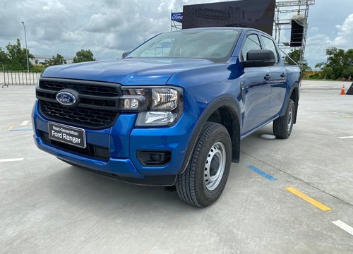 Ford Ranger XL 2023 bản giá rẻ nhất tại Việt Nam trang bị gì?