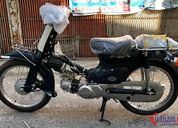 Hàng hiếm Honda Cub 81 25 năm tuổi chưa đổ xăng giá hơn nửa tỷ