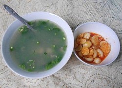 Ngon ngọt canh rau muống nấu nghêu