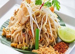 Phở khô xào kiểu Thái thơm ngon ấm bụng cho buổi trưa