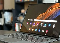 iPadOS ngày càng xịn nhưng muốn trải nghiệm giống máy tính hơn, trước tiên phải có đế nâng màn hình này