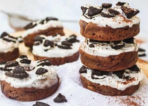 Cách làm bánh donut Oreo béo thơm, dễ làm, bé nhà thích mê