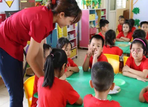 'Đời giáo viên của tôi thương nhất những bạn dạy hợp đồng'