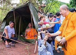 Ông Đoàn Ngọc Hải xót xa nơi tu hành của chùa Ba Vàng: Sư ở trong rừng, uống nước suối