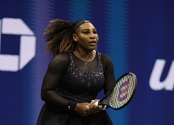 Serena Williams phải cởi 4 lớp áo để thi đấu