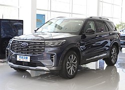 'Soi' Ford Explorer 2023 'bằng da bằng thịt' tại 'thị trường tỷ dân', giá bằng nửa Explorer tại Việt Nam