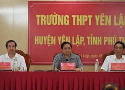 Thủ tướng Phạm Minh Chính trò chuyện với học sinh Phú Thọ trước thềm năm học mới