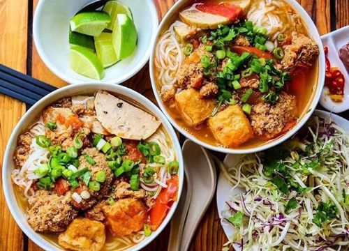 Bún riêu Hà Nội và Sài Gòn - sự khác nhau giữa ẩm thực hai miền