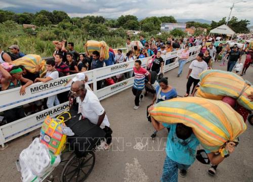 Colombia, Venezuela mở cửa biên giới cho hàng hóa thông thương