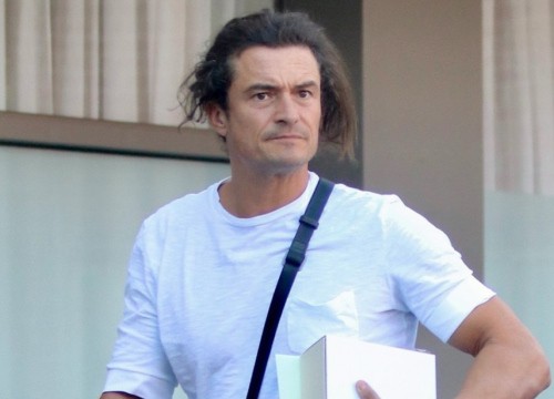 Không còn lãng tử, tài tử Orlando Bloom gây chú ý với diện mạo xuề xòa khác lạ