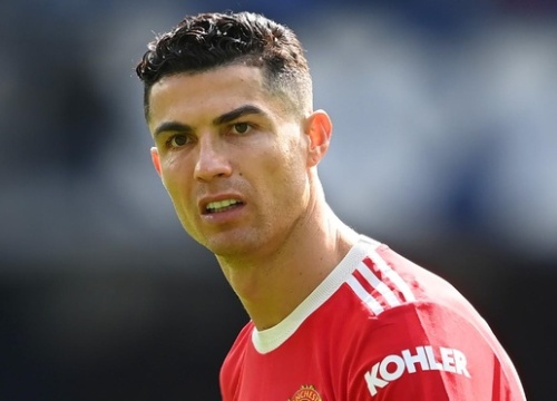 Ronaldo nhận mệnh lệnh từ LĐBĐ Anh