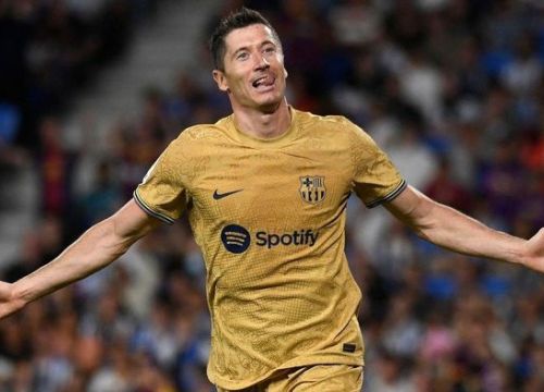 Điều khoản giúp Barca tự ý hủy hợp đồng với Lewandowski