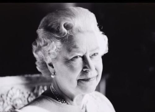 Dàn sao bóng đá tiếc thương Nữ hoàng Elizabeth II