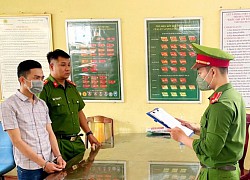 Đầu bếp dùng dao chém "địch thủ"