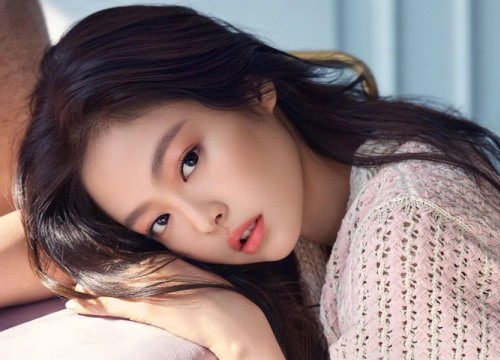 Jennie (BlackPink) kiệt quệ sau những ồn ào