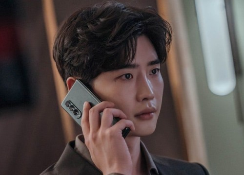 Không thể thất vọng về Lee Jong Suk