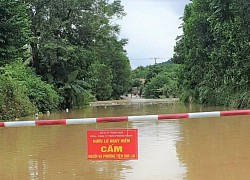 Hàng trăm hộ dân bị cô lập ở Thanh Hoá do mưa liên tiếp