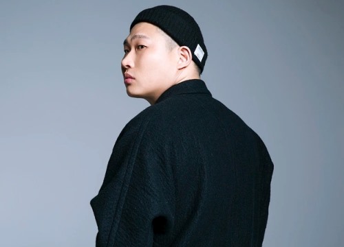 Rapper Hàn Quốc bị chỉ trích vì đùa cợt về siêu bão Hinnamnor