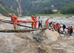 Vụ động đất tại Tứ Xuyên, Trung Quốc: Khẩn trương tìm kiếm những người mắc kẹt