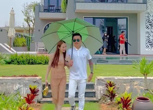 Bên trong căn nhà phố cổ của ca sĩ vừa bị phạt vì tổ chức liveshow 'Góc ban công' không phép