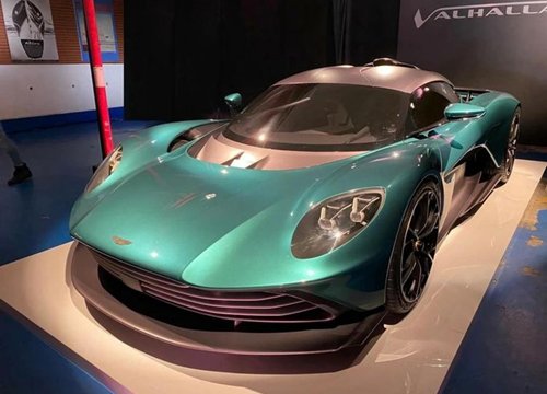 Đại lý tư nhân chào bán Aston Martin Valhalla với giá 1,2 triệu USD