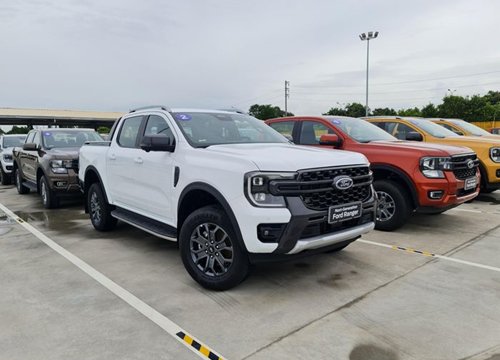 Ford Ranger không còn là xe bán tải đắt hàng nhất tháng tại Việt Nam