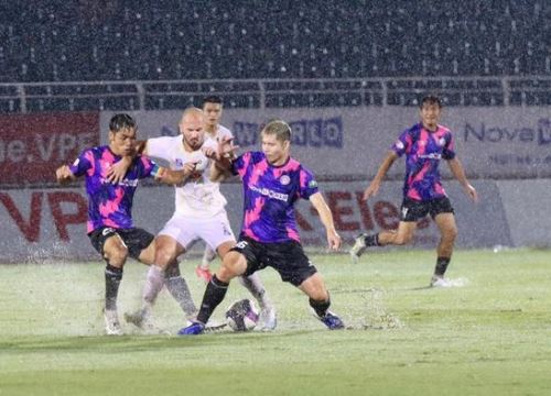 May mắn thoát thua trước Sài Gòn FC, Hà Nội FC duy trì ngôi đầu V-League