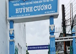 Một trường cấp 3 ở Sóc Trăng thu tiền ôn thi không có biên lai