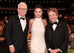 Selena Gomez tăng cân rõ rệt, tái xuất đẫy đà tại Lễ trao giải Emmy 2022