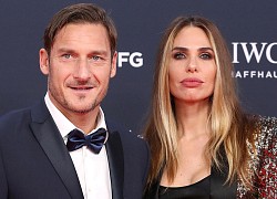 Totti phản pháo lại vợ cũ