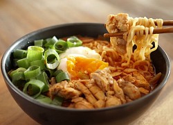 Cách làm mì ramen gà cay đậm vị, chinh phục thực khách khó tính