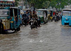 Hàng chục người thiệt mạng do mưa lũ, lở đất ở Nepal và Pakistan