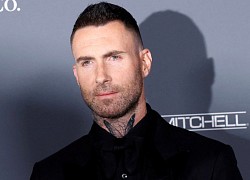 Adam Levine sụp đổ hình tượng vì lùm xùm ngoại tình