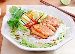 Bún trộn gà áp chảo cho bữa sáng ngon miệng