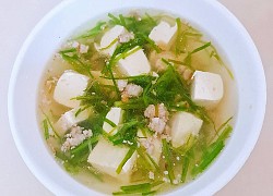 Cách nấu canh hẹ đậu hũ thịt bằm thơm ngon, lạ miệng