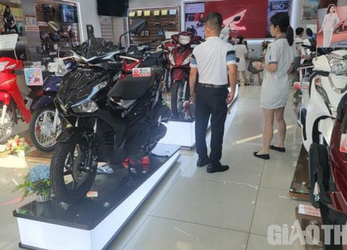 Giá xe máy Honda tháng 9/2022: Xe ga tăng mạnh, xe côn tay giảm nhẹ