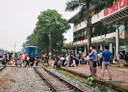 Khách du lịch Sa Pa tăng cao, đường sắt chạy hàng ngày tàu hỏa đi Lào Cai