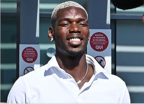 Pogba được cảnh sát bảo vệ ở Italy