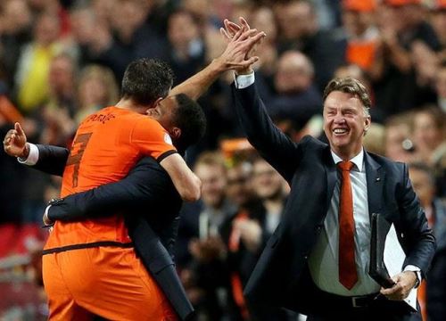 Đội tuyển Hà Lan đang vững bước dưới bàn tay của Louis van Gaal