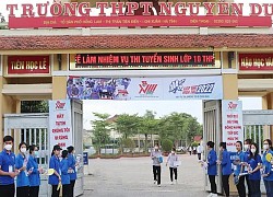 Một lớp có 37 em đậu đại học tại ngôi trường mang tên cụ Nguyễn Du