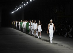 Phong cách tối giản Nhật Bản tại Milan Fashion Week